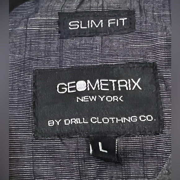 🎁 NWT! Geometrix New York Striped Button Down Shirt. - Picture 7 of 15